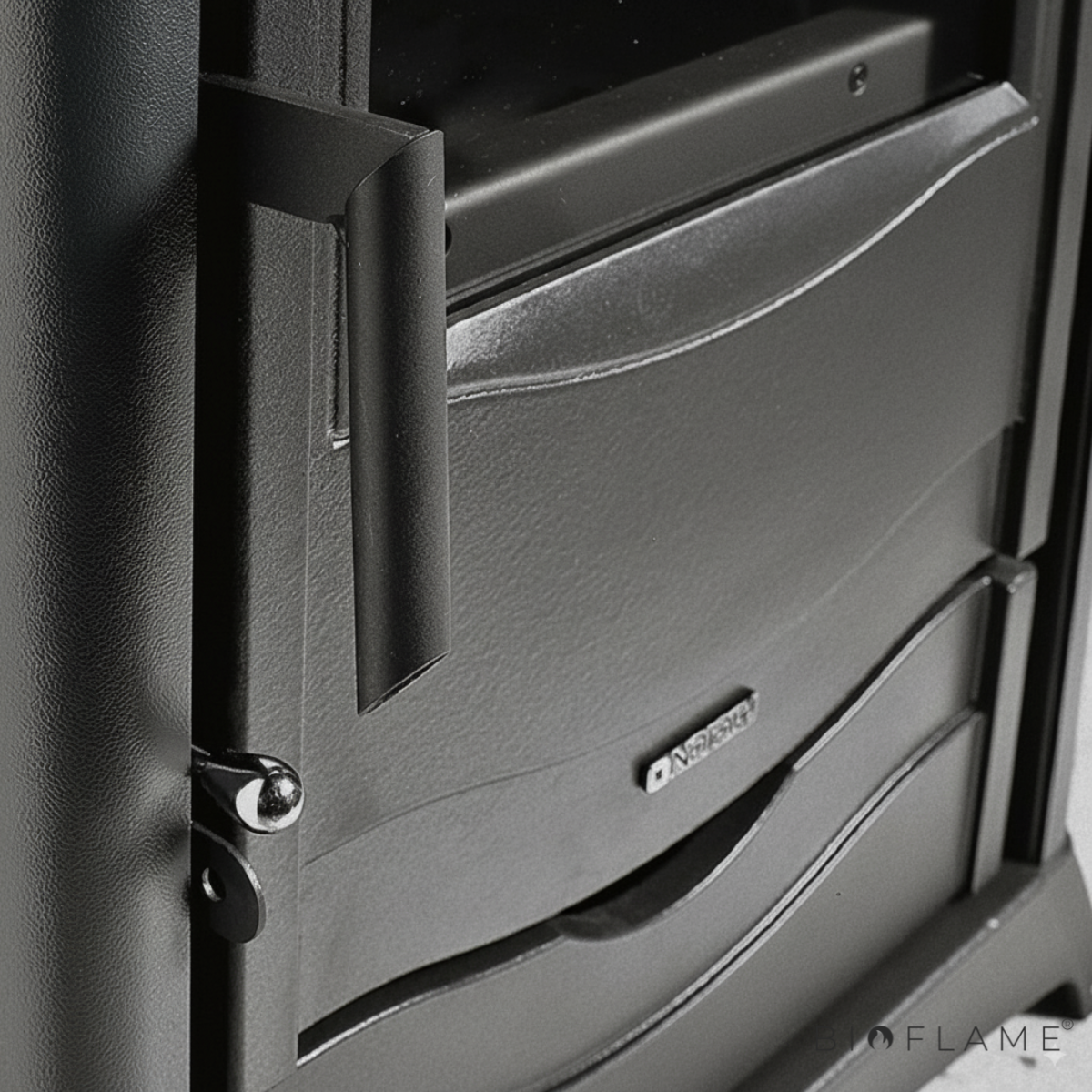 SALAMANDRA A LENHA PARA AQUECIEMNTO CENTRAL - NORDICA EXTRAFLAME TERMOROSSELLA PLUS FORNO DSA 4.0