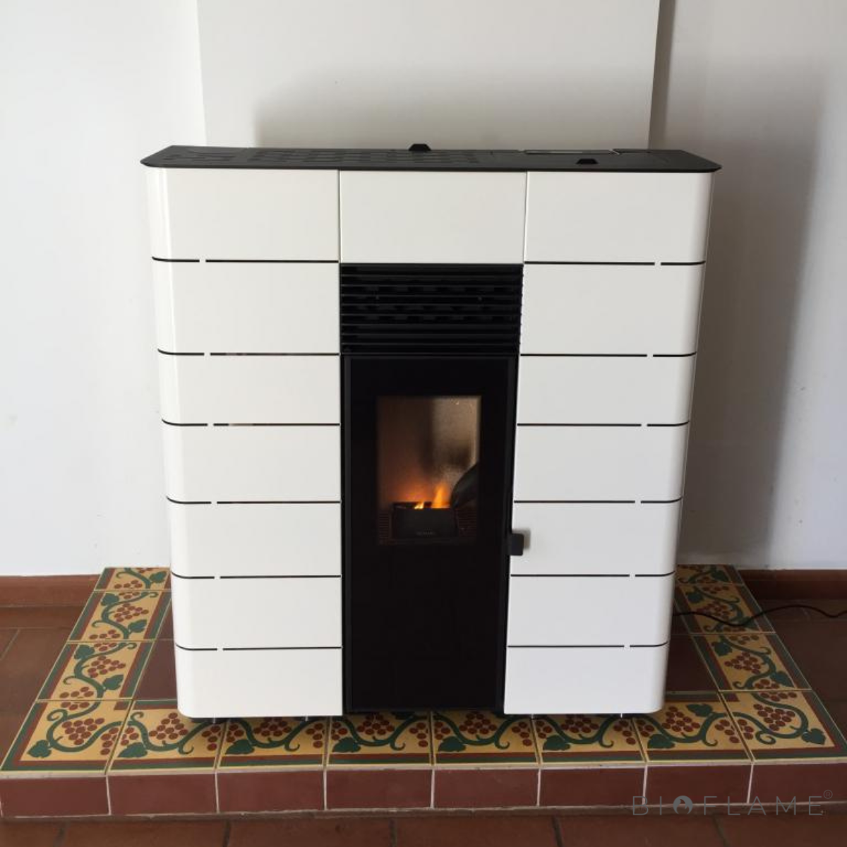 SALAMANDRA A PELLETS CANALIZÁVEL - SOLZAIMA NEVADA 7 KW