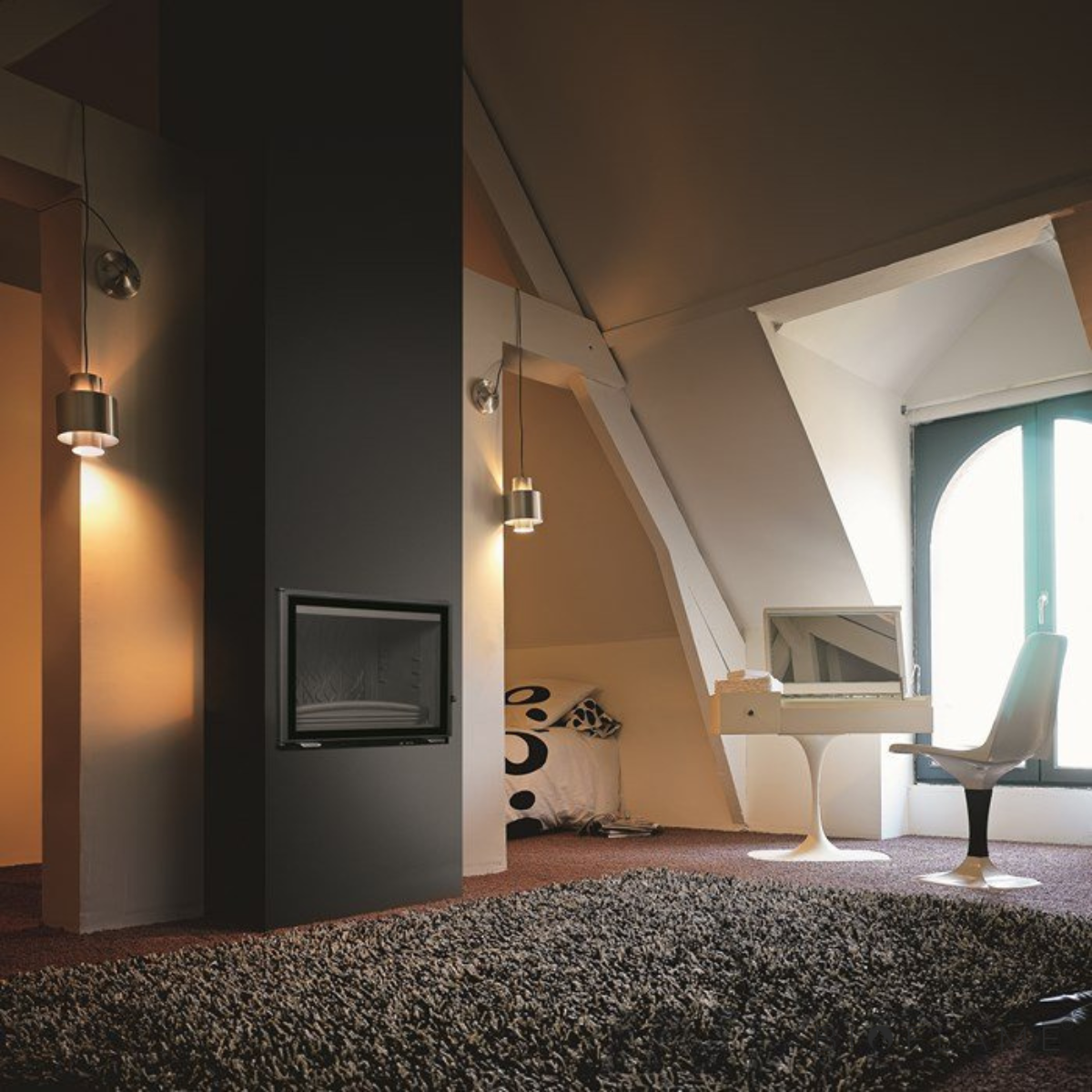 RECUPERADOR DE CALOR A LENHA EM FERRO FUNDIDO - INVICTA 700 GRAND ANGLE COM REGISTO