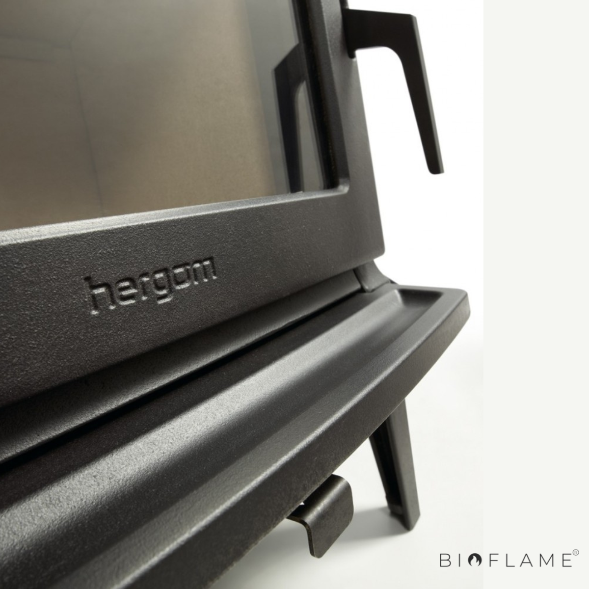 SALAMANDRA A LENHA EM FERRO FUNDIDO - HERGOM E-30 M