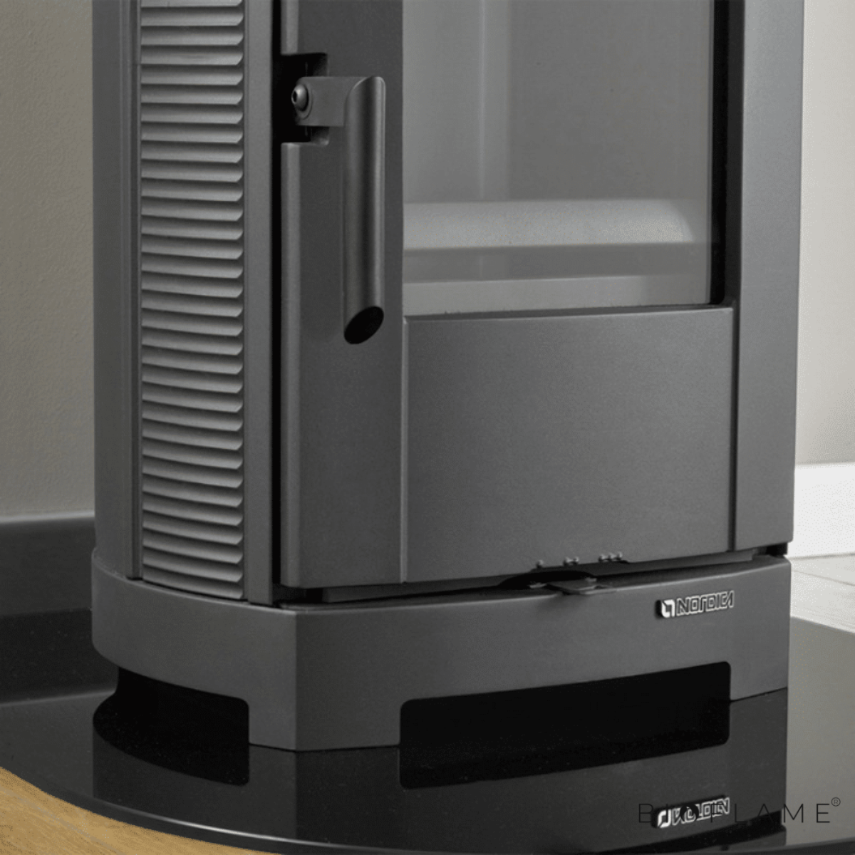 SALAMANDRA A LENHA EM FERRO FUNDIDO - NORDICA EXTRAFLAME BRIGITTA GB