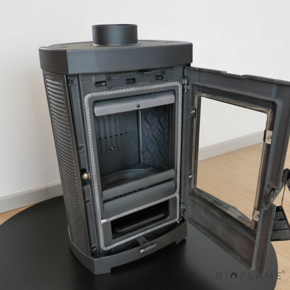 SALAMANDRA A LENHA EM FERRO FUNDIDO - NORDICA EXTRAFLAME BRIGITTA GB