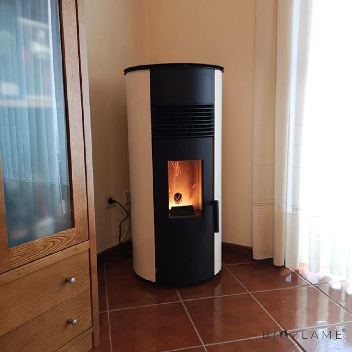 SALAMANDRA A PELLETS CANALIZÁVEL - SOLZAIMA AMAZON 9 KW