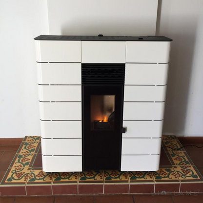 SALAMANDRA A PELLETS CANALIZÁVEL - SOLZAIMA NEVADA 7 KW