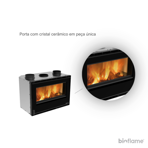 Recuperador de Calor a Lenha com Ventilação - Nordica Extraflame Inserto 80 Crystal Evo 2.0 destacando porta com cristal cerâmico em peça única